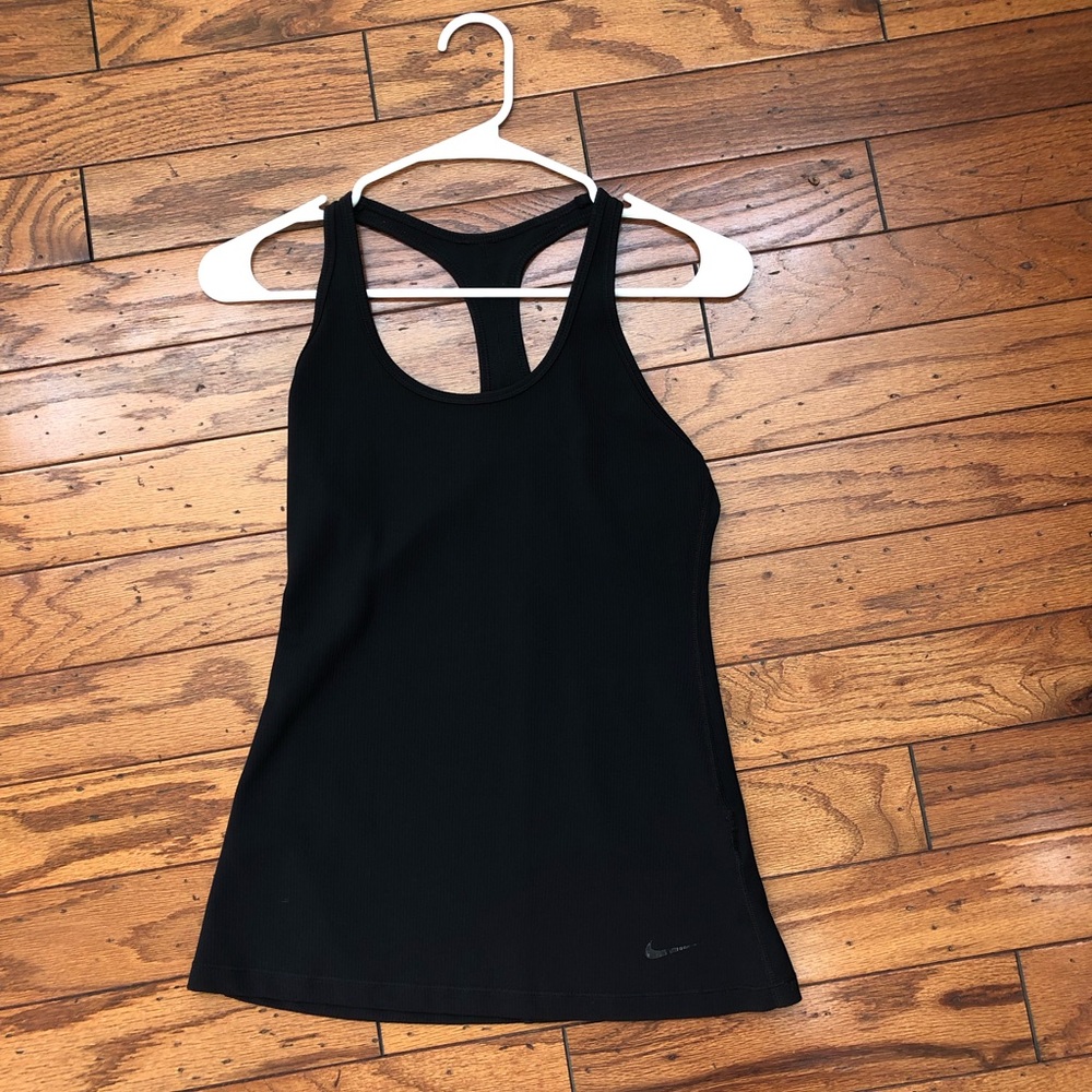 Bundle of 7 workout tanks